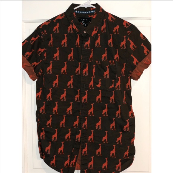 21men Other - Wild giraffe safari forever21 21men Other - Wild giraffe safari forever21
